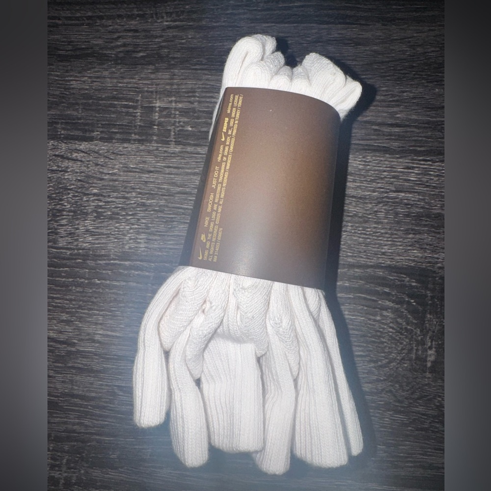 Nike Skims Drifit Socks (3 pack) - Picture 3 of 4